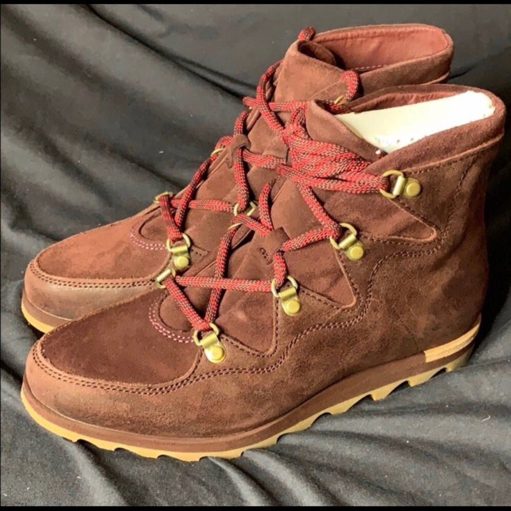 Sorel Boots NWOT
